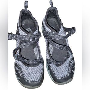 CHACO Outcross Evo Mary Jane Water Shoes W6.5